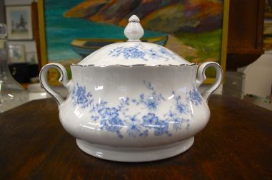 (n-7719) Bavaria Winterling Kirschenlamitz, lilleline suurem tirin