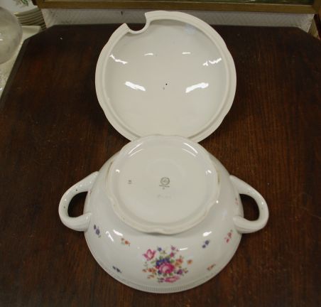 (n-7720/1) Chodziež, suurem lilleine tirin