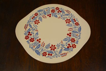 (n-7725) Madal lilleline koogivaagen