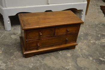 (n-7731)  Väiksem kapike, ehtelaegas