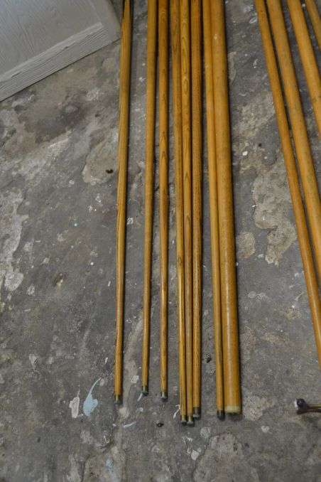 (n-7742) Snuukri või piljardi kiide ja tarvikute komplekt , 16 detaili