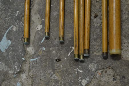 (n-7742) Snuukri või piljardi kiide ja tarvikute komplekt , 16 detaili