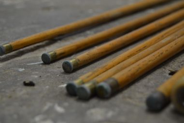 (n-7742) Snuukri või piljardi kiide ja tarvikute komplekt , 16 detaili