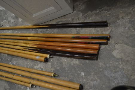 (n-7742) Snuukri või piljardi kiide ja tarvikute komplekt , 16 detaili