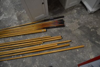 (n-7742) Snuukri või piljardi kiide ja tarvikute komplekt , 16 detaili