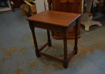 (n-7767) Väiksem lauake