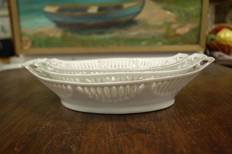 (n-7776) Bavaria Schumann Arzberg, pitsilise servaga puuviljadega kausid, 3tk komplektis