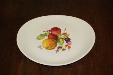 (n-7784) L´Hirondelle, puuviljadega vaagen