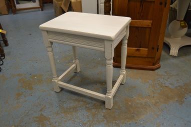 (n-7788) Valge lauake