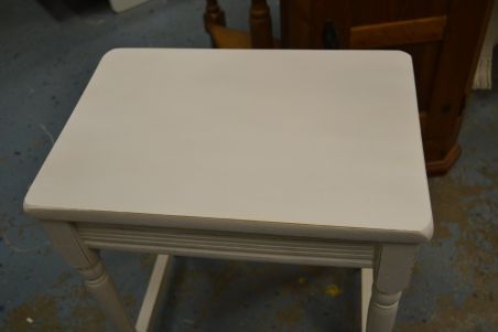 (n-7788) Valge lauake