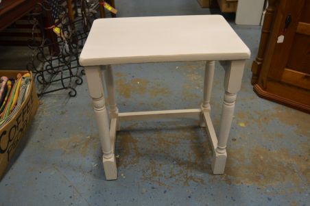 (n-7788) Valge lauake