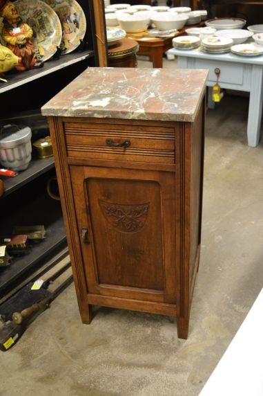 (n-7793) Kiviplaadiga kummut