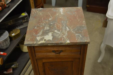 (n-7793) Kiviplaadiga kummut