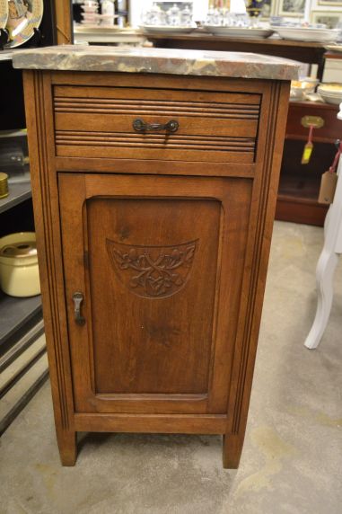 (n-7793) Kiviplaadiga kummut