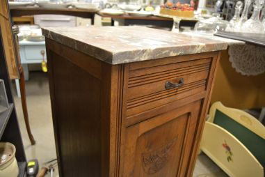 (n-7793) Kiviplaadiga kummut