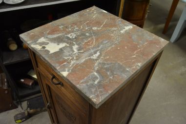 (n-7793) Kiviplaadiga kummut