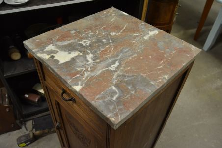 (n-7793) Kiviplaadiga kummut