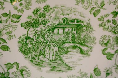 (n-7791/2) Ironstone Tableware, roheline vaagen