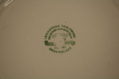 (n-7791/2) Ironstone Tableware, roheline vaagen