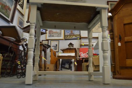 (n-7795) Valge lauake