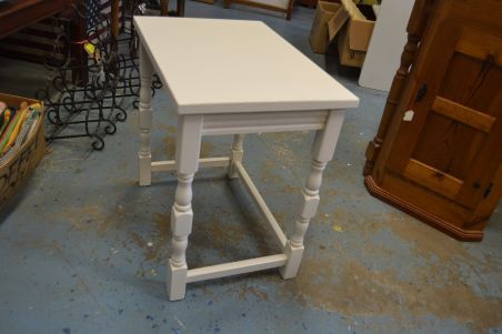 (n-7795) Valge lauake