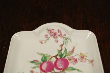 (n-7796) Ancap, õunapuu õitega leiva-keeksivaagen