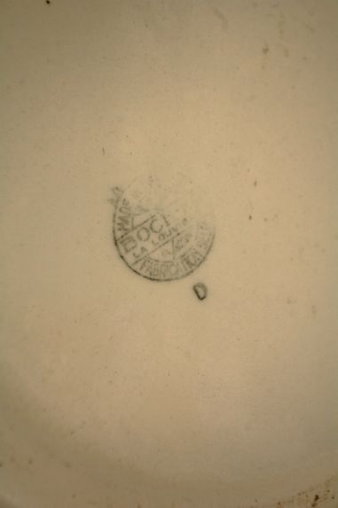 (n-7803) Boch Freres la Louviere suur kann