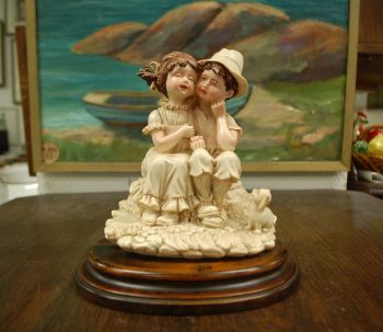 (n-7805) Kuju "Tüdruk, poiss ja koer"