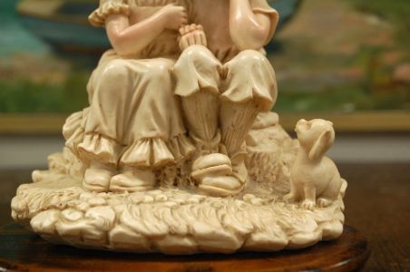 (n-7805) Kuju "Tüdruk, poiss ja koer"