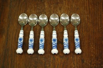 (n-7810/1) Unimewa DDR, sibulamustrilised portselanist käepidemetega tordilusikad, 6tk