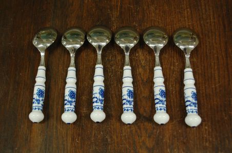 (n-7810/3) Unimewa DDR, sibulamustrilised portselanist käepidemetega supilusikad, 6tk