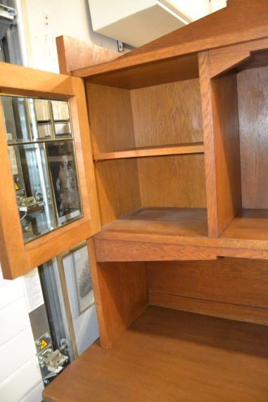 (L-813) Suur vanem puhvetkapp