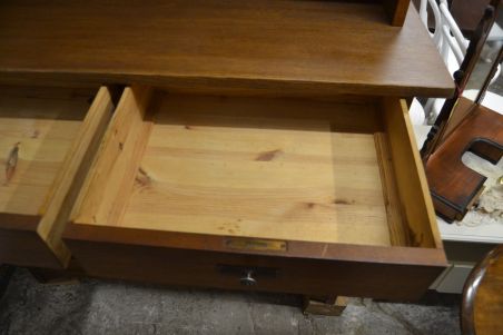 (L-813) Suur vanem puhvetkapp