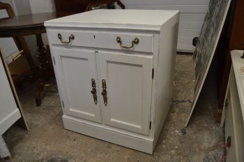 (L-817) Valge kummut Drexel Heritage