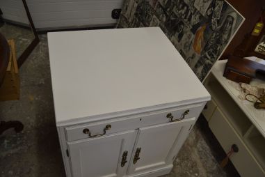 (L-817) Valge kummut Drexel Heritage