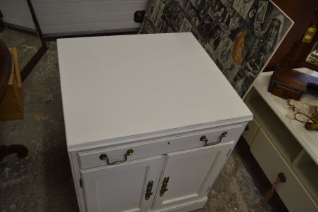 (L-817) Valge kummut Drexel Heritage