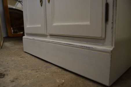 (L-817) Valge kummut Drexel Heritage