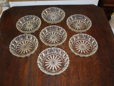 (n-7817) Madalad klaaskausid, 7tk