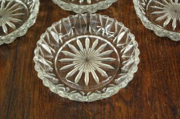 (n-7817) Madalad klaaskausid, 7tk 2