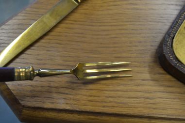 (L-820) Noad-kahvlid karbis