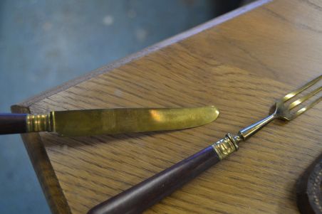 (L-820) Noad-kahvlid karbis