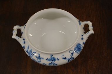 (n-7827) Uhke sibulamustriline sangadega kauss