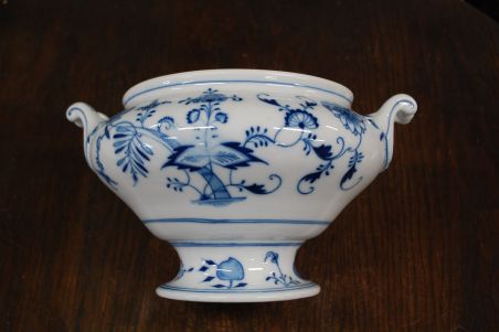 (n-7827) Uhke sibulamustriline sangadega kauss