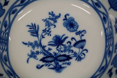 (n-7828) Oscar Schaller, sibulamustriline kauss