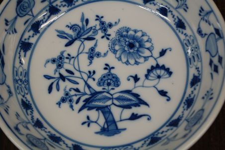 (n-7830) Vana sibulamustriine kauss