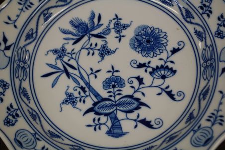 (n-7833) Original Bohemia ümar sibulamustriline vaagen