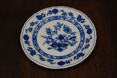 (n-7834) Bavaria Winterling suur sibulamustriline vaagen