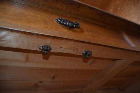 (L-823) Vana pikem kummut, servant