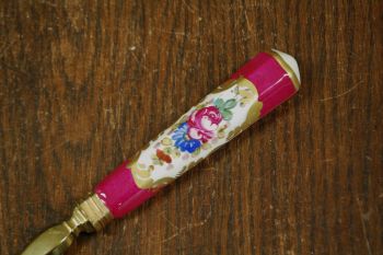 (n-7841) Portselanist käepidemega lilleline tordilabidas 2