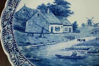 (n-7843) Maastricht Ceramique, C:M Delft Blauw, J.Sonneville suur seinataldrik 2